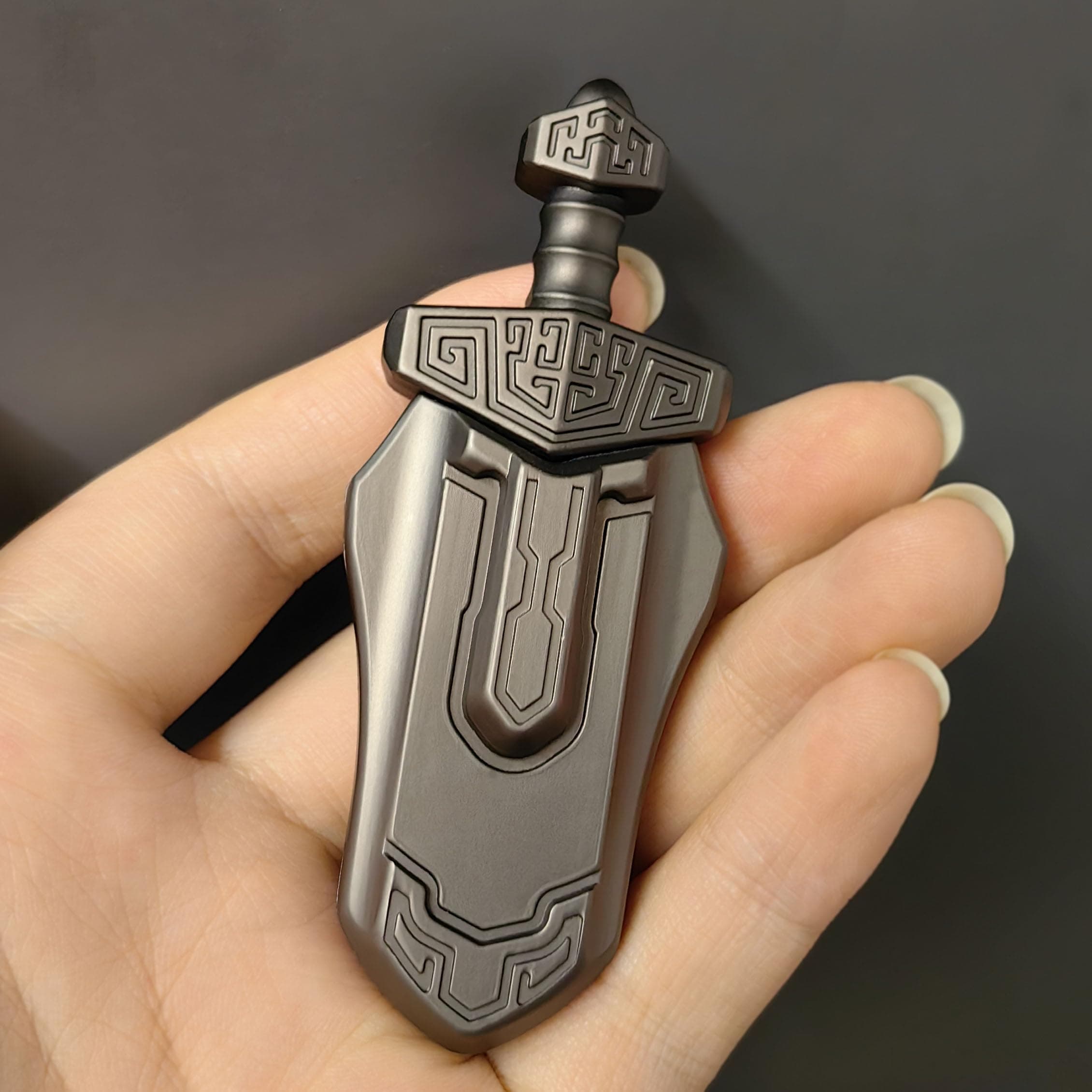 EDC-Schwert Fidget Slider für Erwachsene - Stressabbau, Magnetisches Metallspielzeug für Büro und Schreibtisch (Grau)